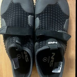 NRS kickers water shoes